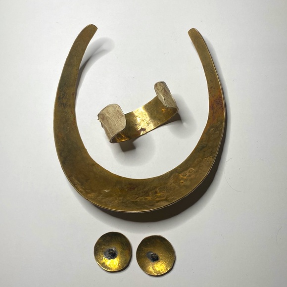 Vintage Brass with Snakeskin collar necklace, Earrings, & Bracelet Set - Picture 4 of 4
